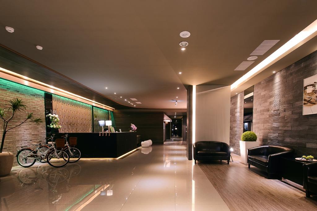 Kiwi Express Hotel - Jiuru Rd Kaohsiung Exterior photo